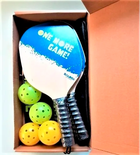 OMG Pickleball Set: 4 Wooden Paddles, 4 balls & Carry Bag